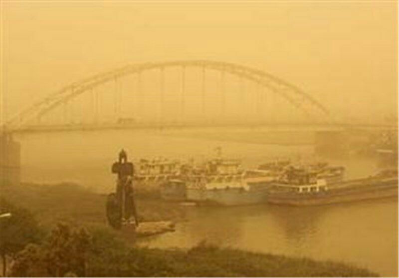 توده بزرگ گرد و غبار درحال ورود به خوزستان