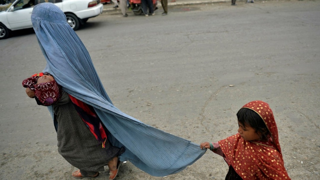 افغانستان در یک سالگی طالبان؛ بحران به غذا رسید