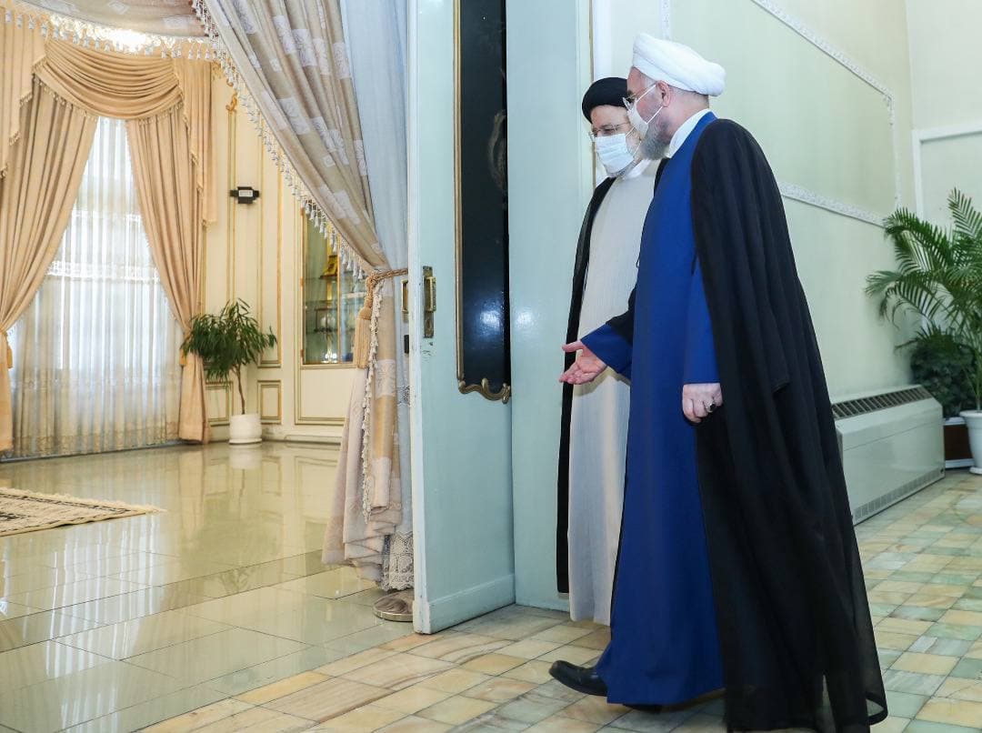 دیدار روحانی با رییسی پس از پیروزی در انتخابات + عکس