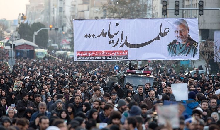 حضور پر شور مردم تهران در تشییع سردار سلیمانی +فیلم