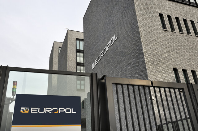 ۱۸ زن در فهرست جدید مجرم‌های تحت تعقیب یوروپل