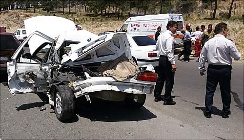 تصادف وحشتناک سه خودرو در بزرگراه تهران-کرج  +عکس