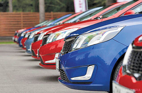 انتشار فهرست واردکنندگان خودرو با ارز ۴۲۰۰تومانی/ خودرویی‌ها 120میلیون یورو ارز دولتی گرفتند