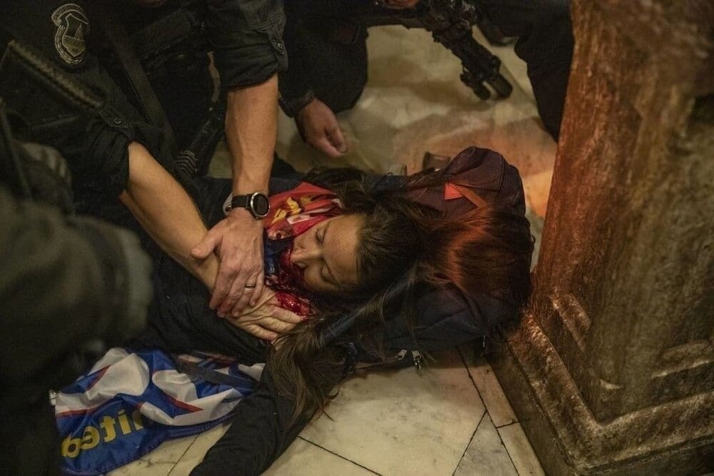 اولین زن کشته شده در اغتشاشات کنگره  آمریکا +عکس