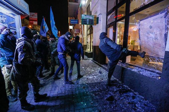 حمله به بانک روسیه در اوکراین +تصاویر