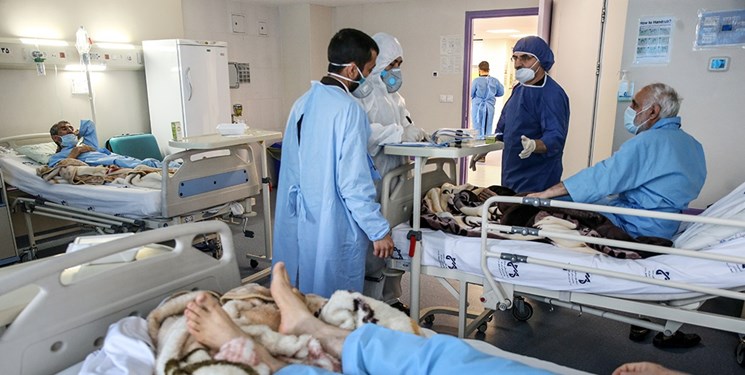 مسن‌ترین بیمار کرونایی ایران از بیمارستان مرخص شد