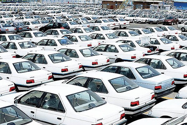 رکود سنگین بر بازار خودرو / افزایش دو میلیون تومانی قیمت پژو پارس 