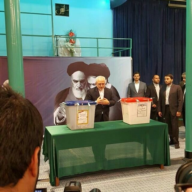 ظریف از حضور باشکوه ایرانیان تشکر کرد