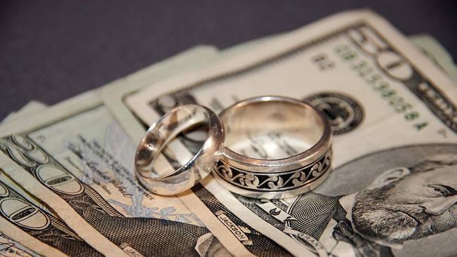 پول، ازدواج آفرین است؟