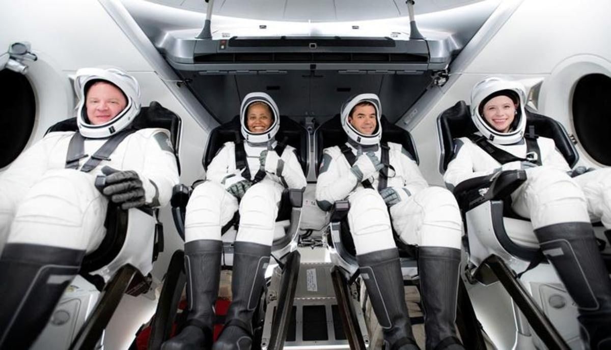 آغاز سفر ۴ فضانورد خصوصی به سمت ایستگاه فضایی 