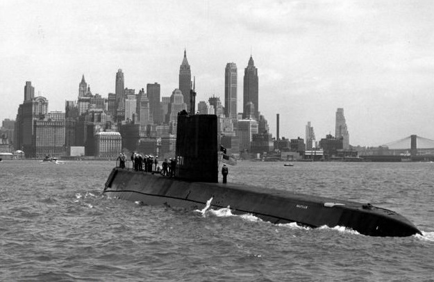 نخستین زیردریایی هسته‌ای جهان +عکس