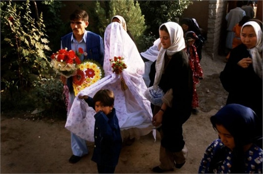 قانون درباره ازدواج زنان ایرانی با مردان خارجی چه می ‌گوید؟