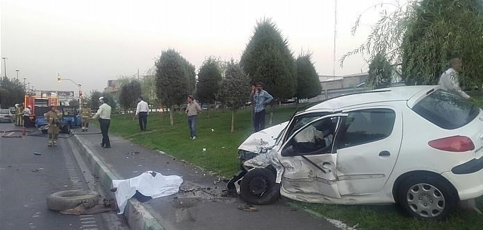  مرگ دلخراش راننده نیسان در حال تعویض لاستیک +عکس 