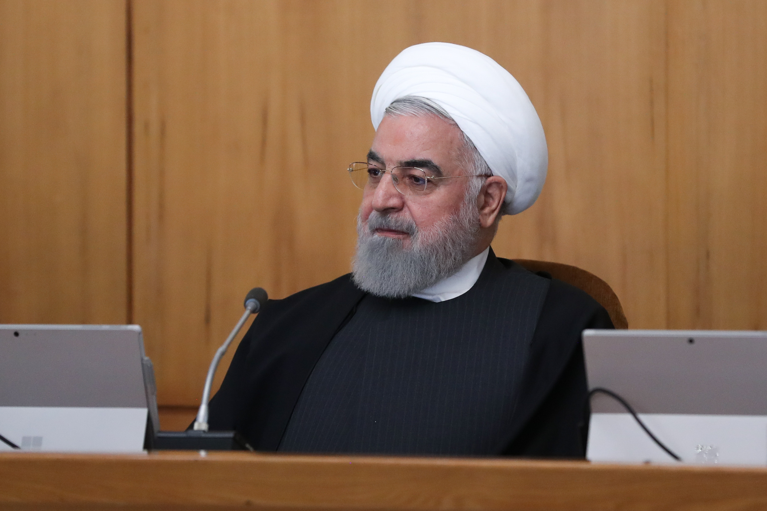 روحانی: شکستن تحریم و حصر ایران مهمترین وظیفه است +فیلم
