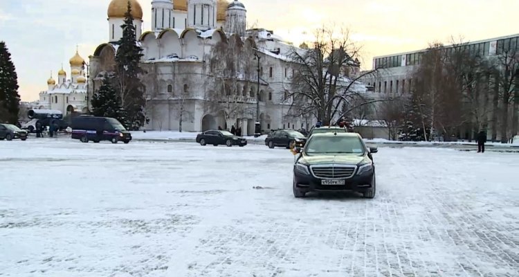 لحظه ورود رییس ‎جمهور به کاخ کرملین روسیه + فیلم
