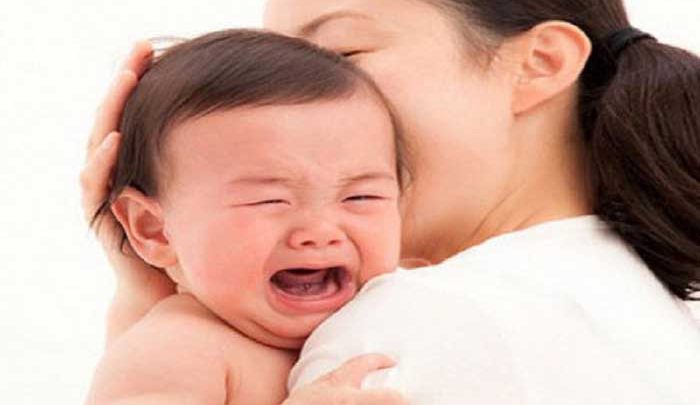 گریه نوزاد نشانه اوتیسم است؟