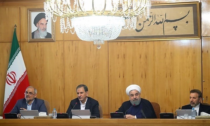 روحانی: دولت با تمام توان مشکلات زلزله زدگان کرمانشاه را پیگیری می‌کند/ تصمیمات لازم در خصوص چگونگی یاری و امدادرسانی به زلزله‌زدگان