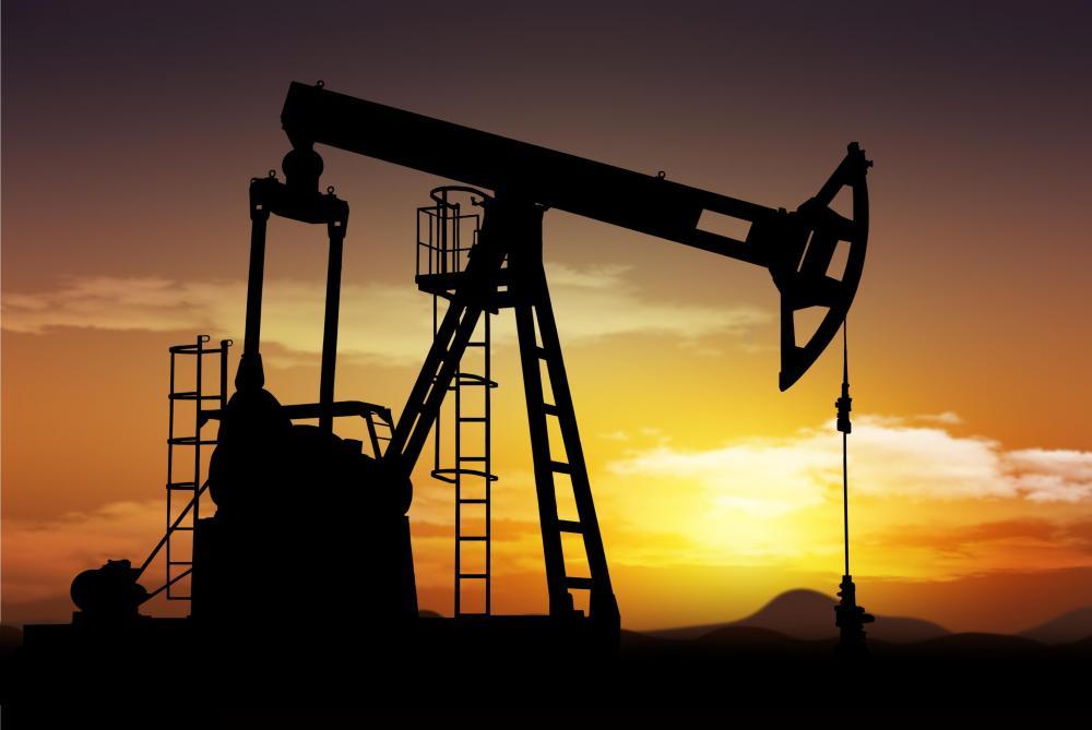 پیش بینی افت و خیز قیمت نفت در سال ۹۶