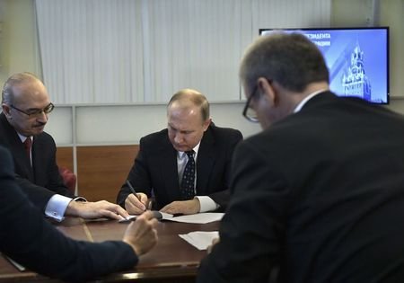 پوتین قانون مقابله با تحریم‌ها را امضا کرد