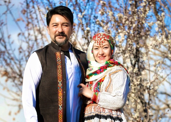 امیرحسین صدیق و همسرش مجری برنامه نوروزی تلویزیون شدند