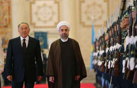 استقبال رسمی رییس جمهور قزاقستان از روحانی