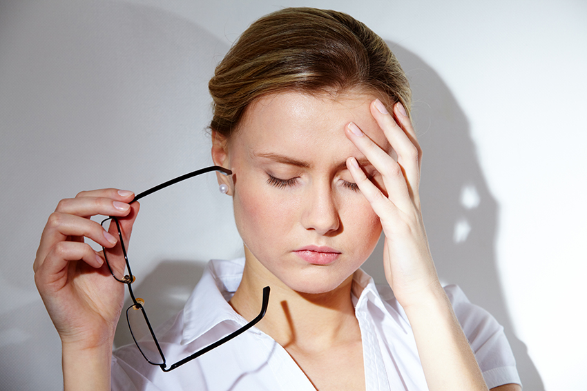 رفع آثار استرس از چهره / اضطراب چگونه به پوست آسیب می زند؟