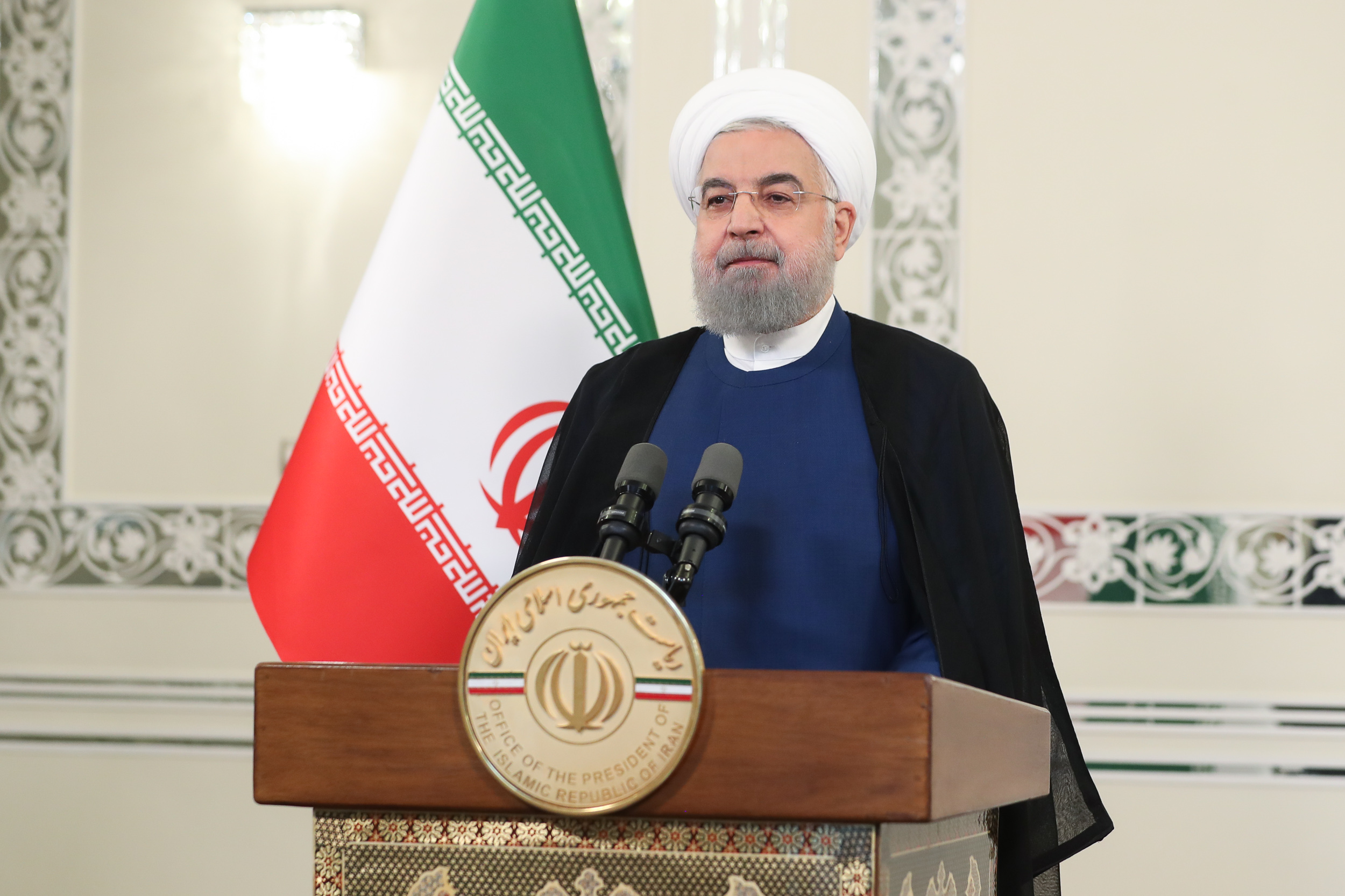ملت ایران شایسته تحریم نیست/ آمریکا نه می‌تواند مذاکره را بر ما تحمیل کند و نه جنگ را