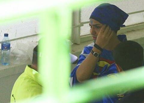 دستگیری یک دختر تماشاگر در دیدار استقلال - العین +عکس