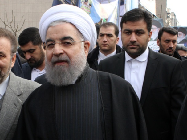 روحانی: نگذاریم اقلیتی قدرت طلب اکثریت را کنار بزنند که آن روز پایان انقلاب خواهد بود/ انقلاب اسلامی متعلق به همه مردم است