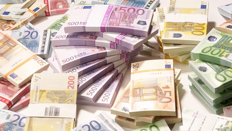 ریزش یورو در سامانه نیما/ نرخ به کمتر از ۹۰۰۰تومان رسید