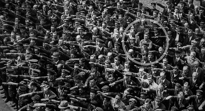 مردی که به هیتلر سلام نداد +عکس