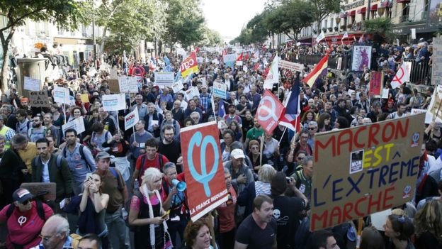 تظاهرات ده‌ها هزار‌تن علیه سیاست‌های کارگری ماکرون
