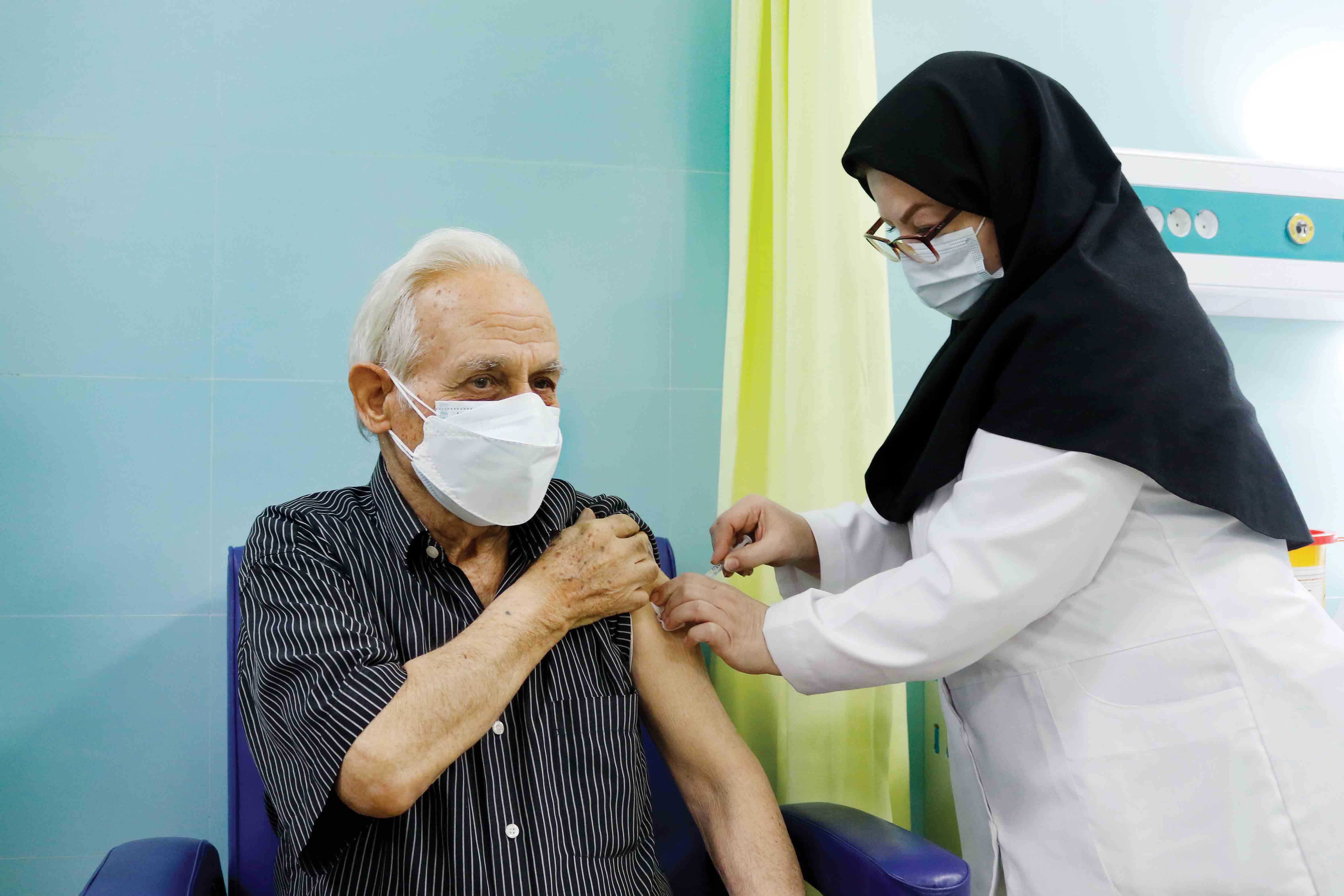 واکسیناسیون تمام ایرانیان تا پایان سال جاری‌
