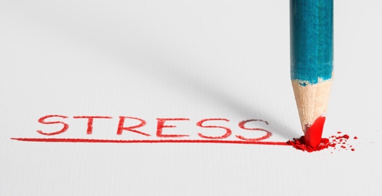 استرس چه علائمی دارد و چگونه درمان می‌شود؟