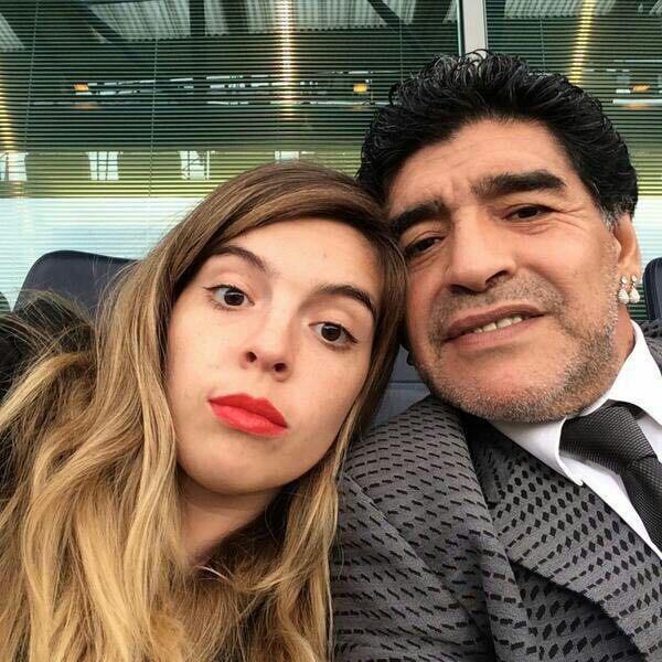 مارادونا از دخترش شکایت کرد!