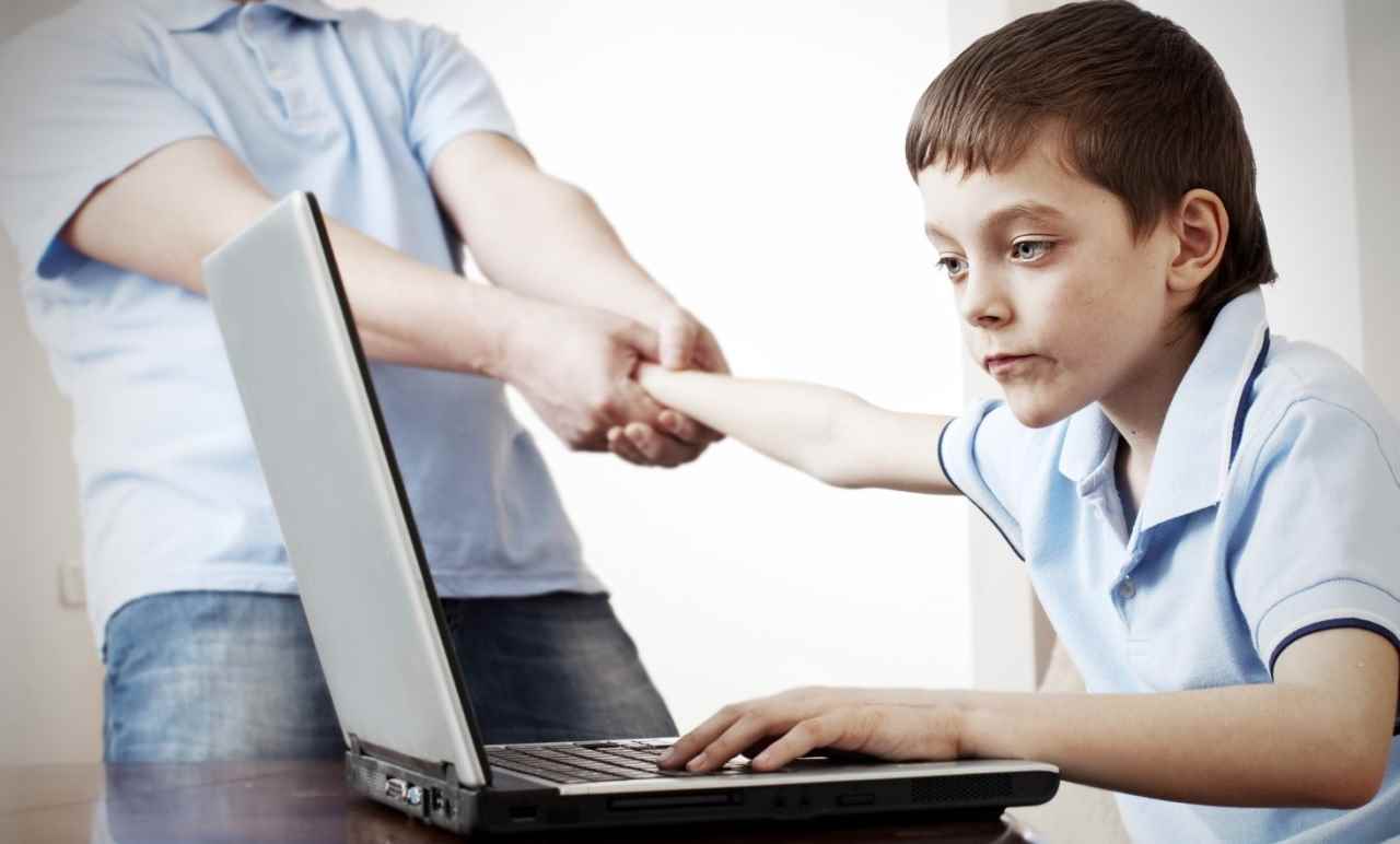 تهدید و فرصت اینترنت برای کودکان