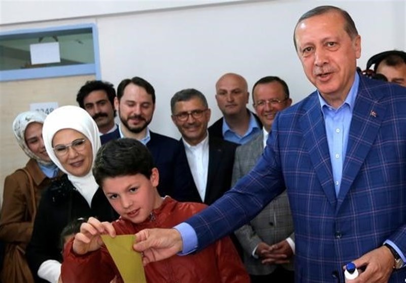 ۹۸ درصد آرای رفراندوم ترکیه شمارش شد/ پیشتازی موافقان اردوغان