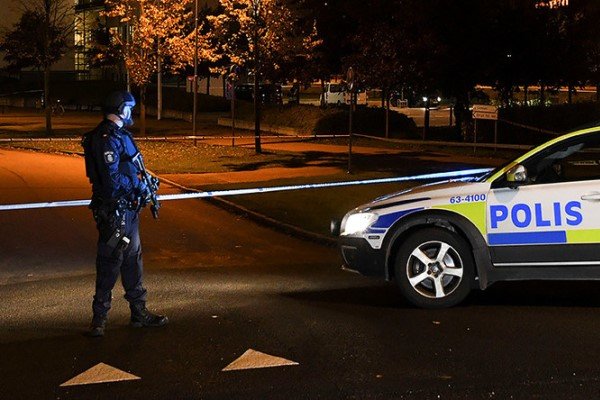 حمله تروریستی به یک پاسگاه پلیس در سوئد