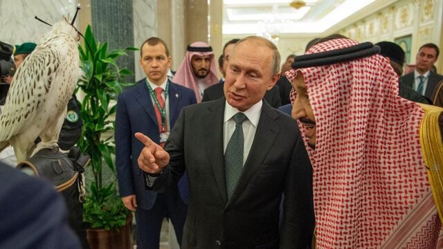 هدیه ویژه پوتین به  پادشاه عربستان +فیلم