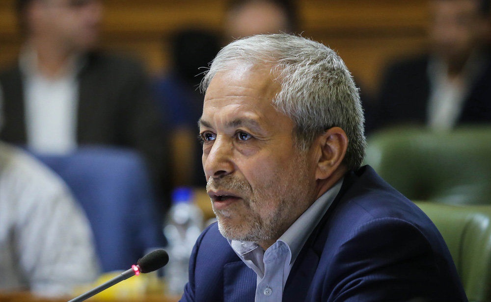انتقاد یک عضو شورا از تغییر شهردار تهران