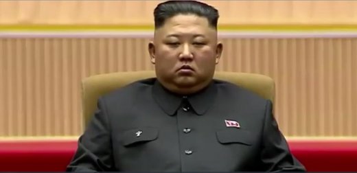 چرت زدن رهبر کره شمالی جنجال‌آفرین شد! +عکس