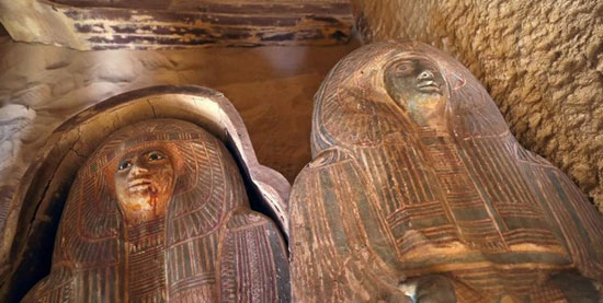 کشف مقبره ۴۵۰۰ساله در مصر +عکس