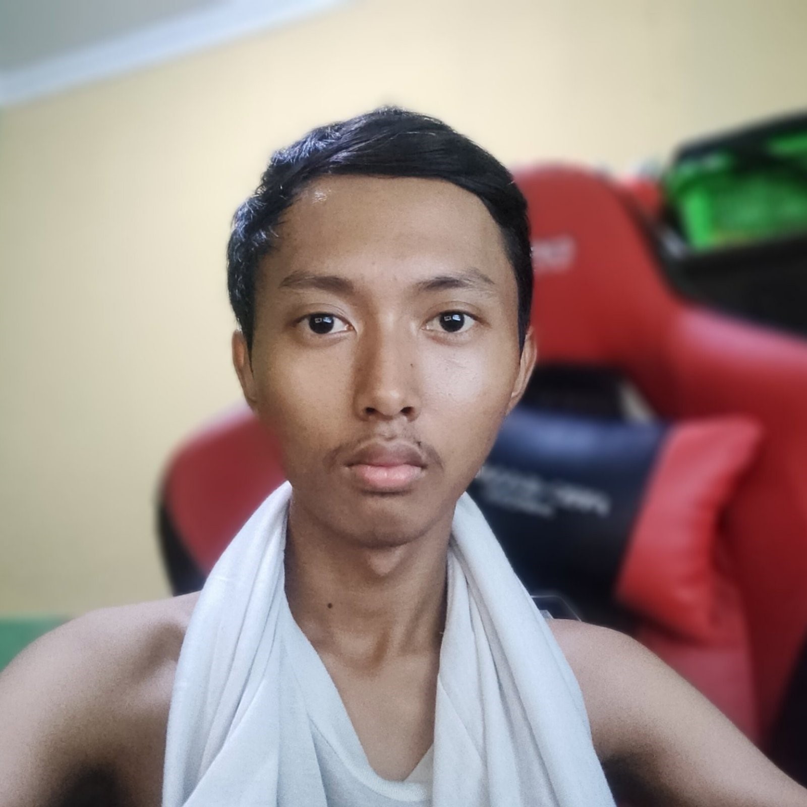 دانشجوی اندونزیایی با سلفی های خود میلیونر شد!