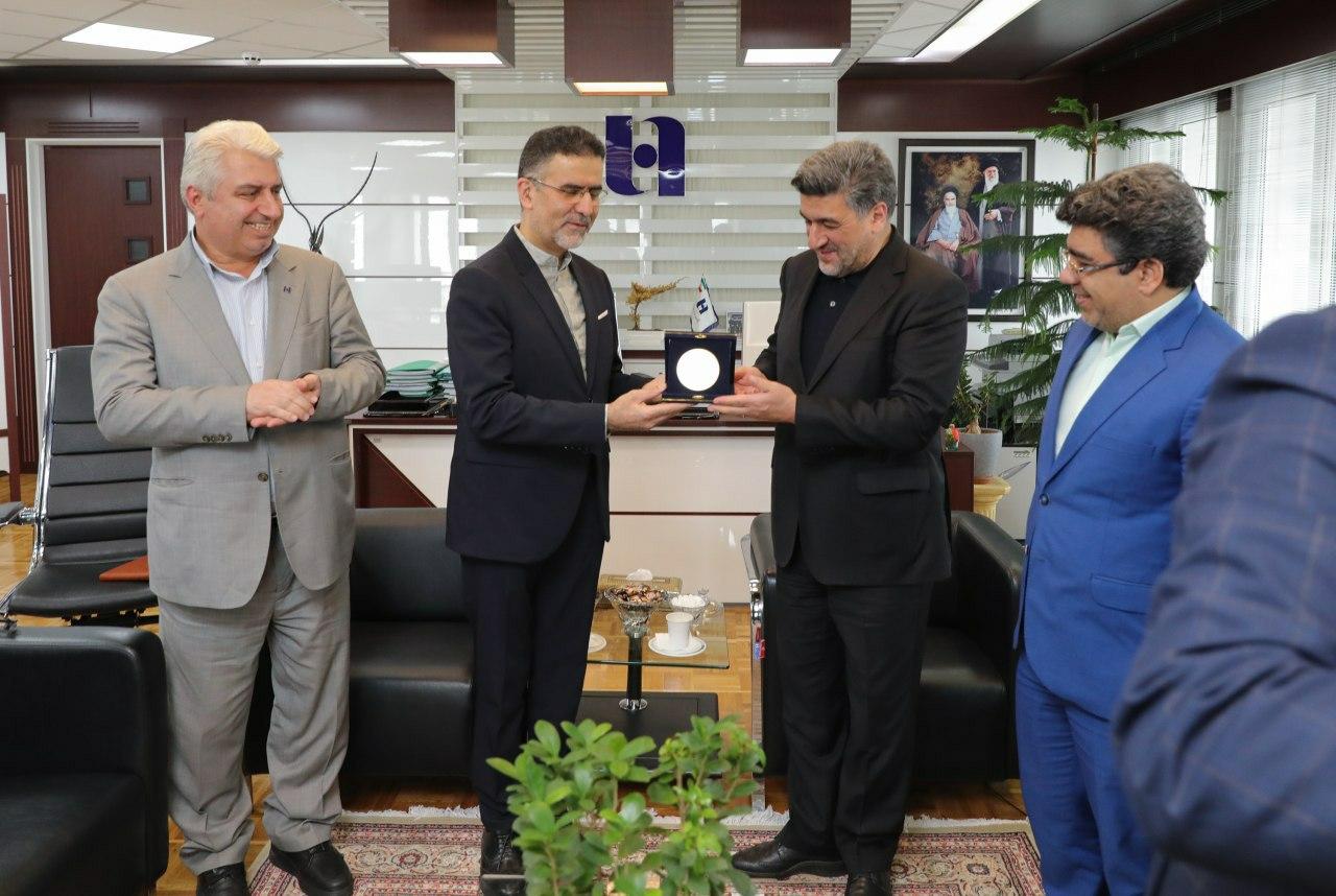 ​اولین «گواهی قدمت و ثبت در خاطرات جمعی» یونسکو در نظام بانکی کشور به بانک صادرات ایران اعطا شد