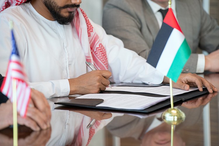 ثبت شرکت در دبی: مزایا، معایب و مراحل