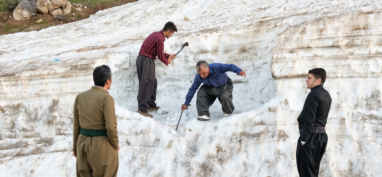 ارتفاع باور نکردنی برف در استان کردستان +عکس 