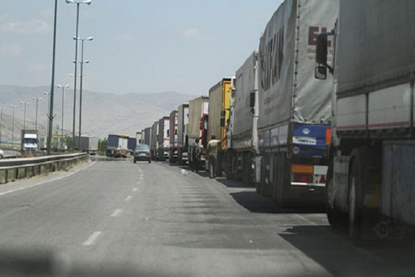 ایران کامیون‌های جمهوری آذربایجان را از پرداخت عوارض معاف کرد