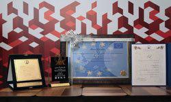 اهدای جایزه ملی سرآمدان اقتصاد ایران در صنعت بانکداری به مدیرعامل بانک شهر