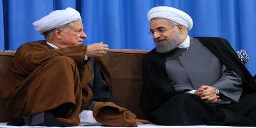 آیت الله هاشمی و روحانی در جبهه با لباس نظامی + عکس