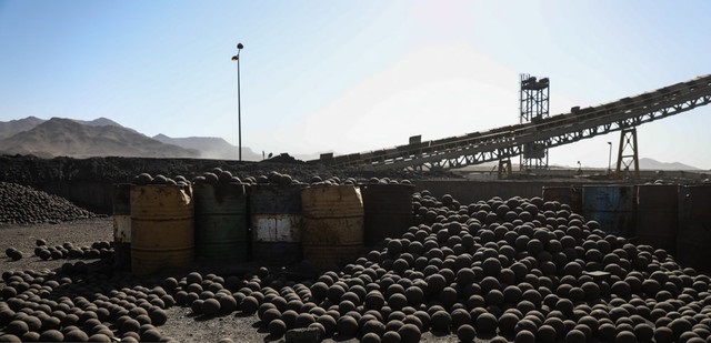 عوارض صادرات سنگ‌آهن سرمایه‌گذاران را فراری می‌دهد